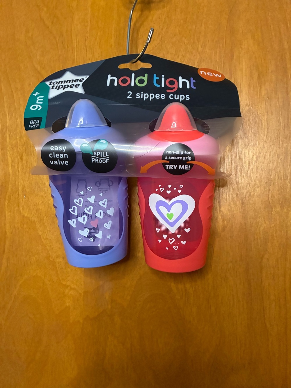 Tommee Tippee Hold Tight 2-Pack Sipper Cups in Purple and Red